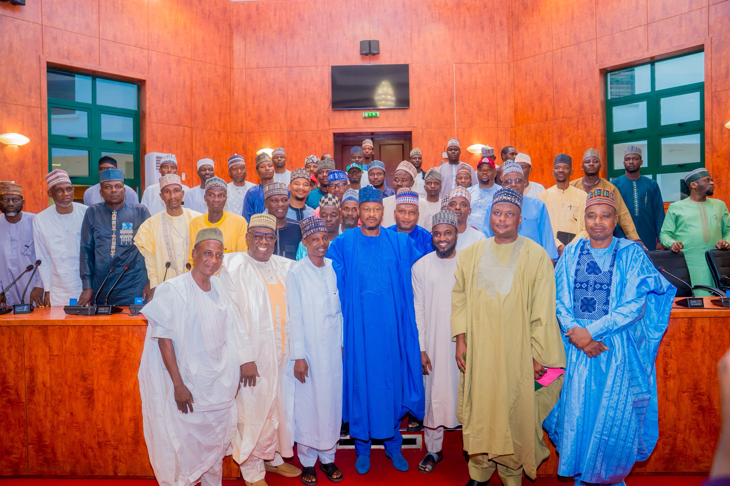 Governor Radda Receives Dawo Dawo Gaskiya Farmers Association, Commends Support for Women and Agriculture