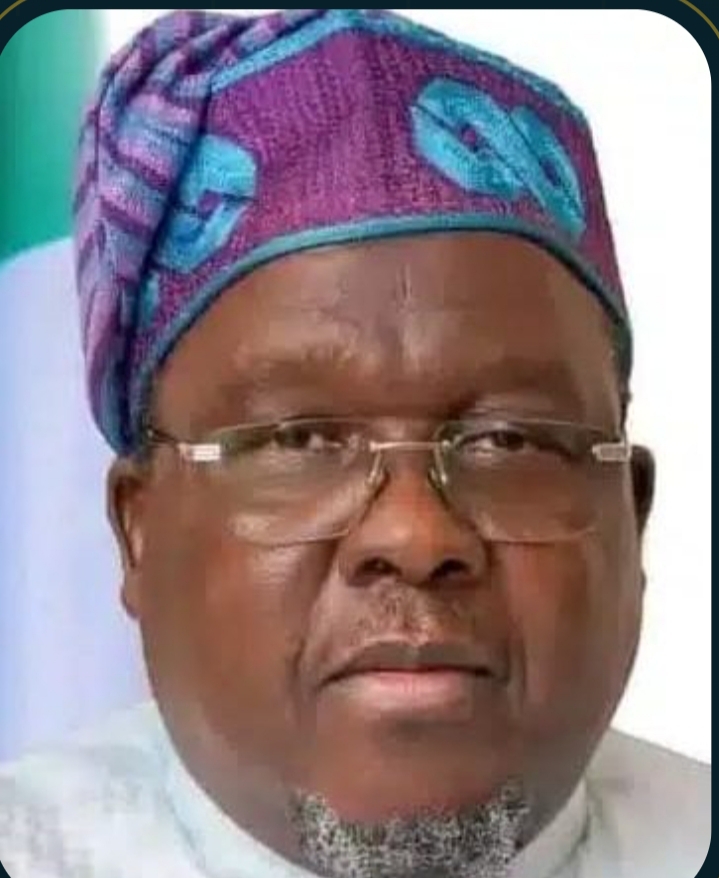 Masari Sets 500-Student Scholarship Target, Reserves 30% in Honour of Tinubu’s Late Mother
