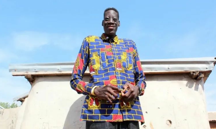 Ghana Mourns as ‘Awuche,’ Nation’s Tallest Man, Dies at 33